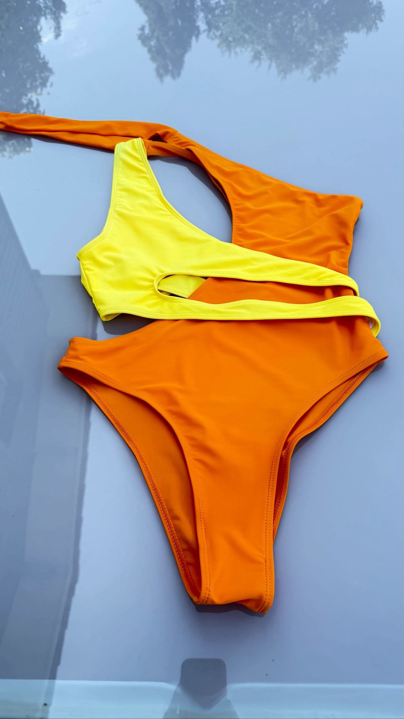 Bañador de una pieza asimétrico naranja y amarillo neón - Muy de moda – photo 4